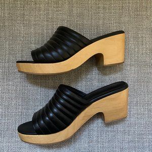 Beklina black open toe clog